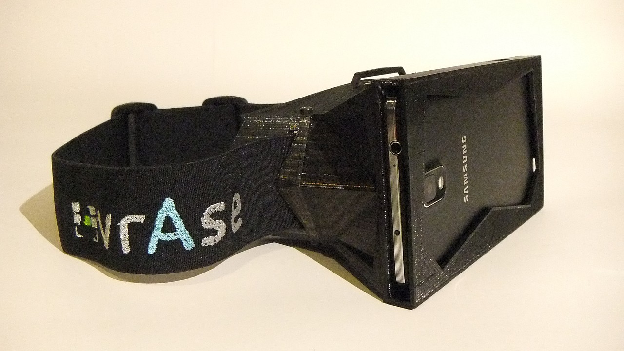 Samsung Galaxy Note 3 dentro del prototipo de vrAse