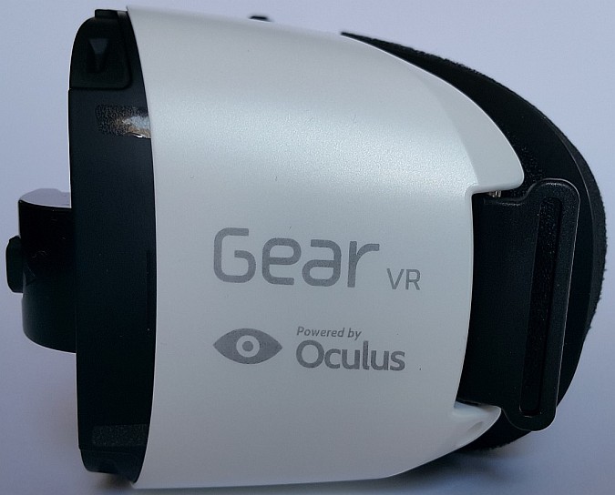 Lateral izquierdo de Gear VR