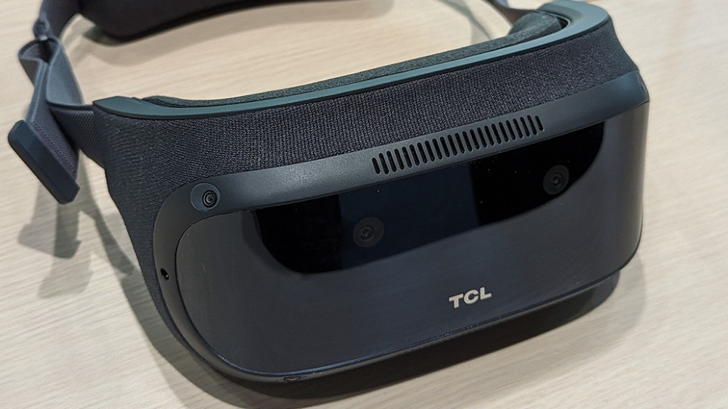 TLC presenta dos pantallas LCD 2K 120 Hz pensadas para visores compactos